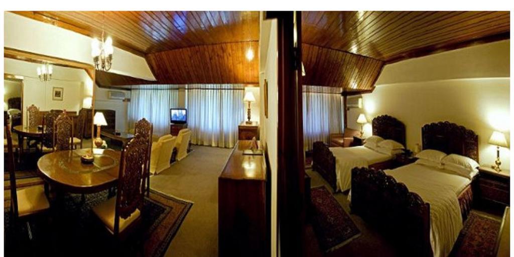 Hotel Broadway Сринагар Экстерьер фото